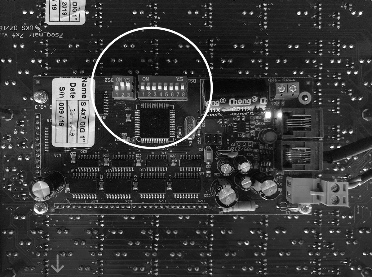 Alfa Zeta flipdigits display - back