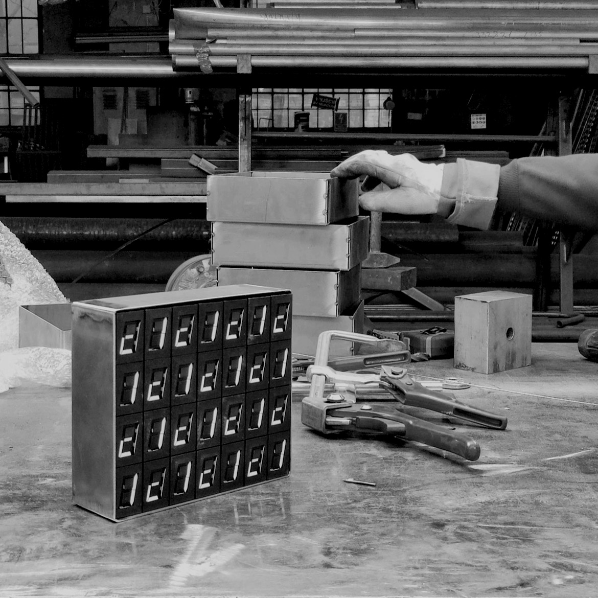 CTRL_DAT – custom steel case production